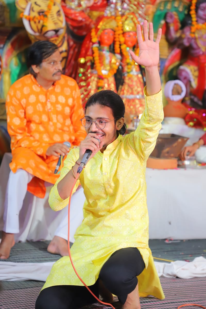 Singer Suryansh Gahlot owns the best devi jagran party in Agra - Taj Kala Group